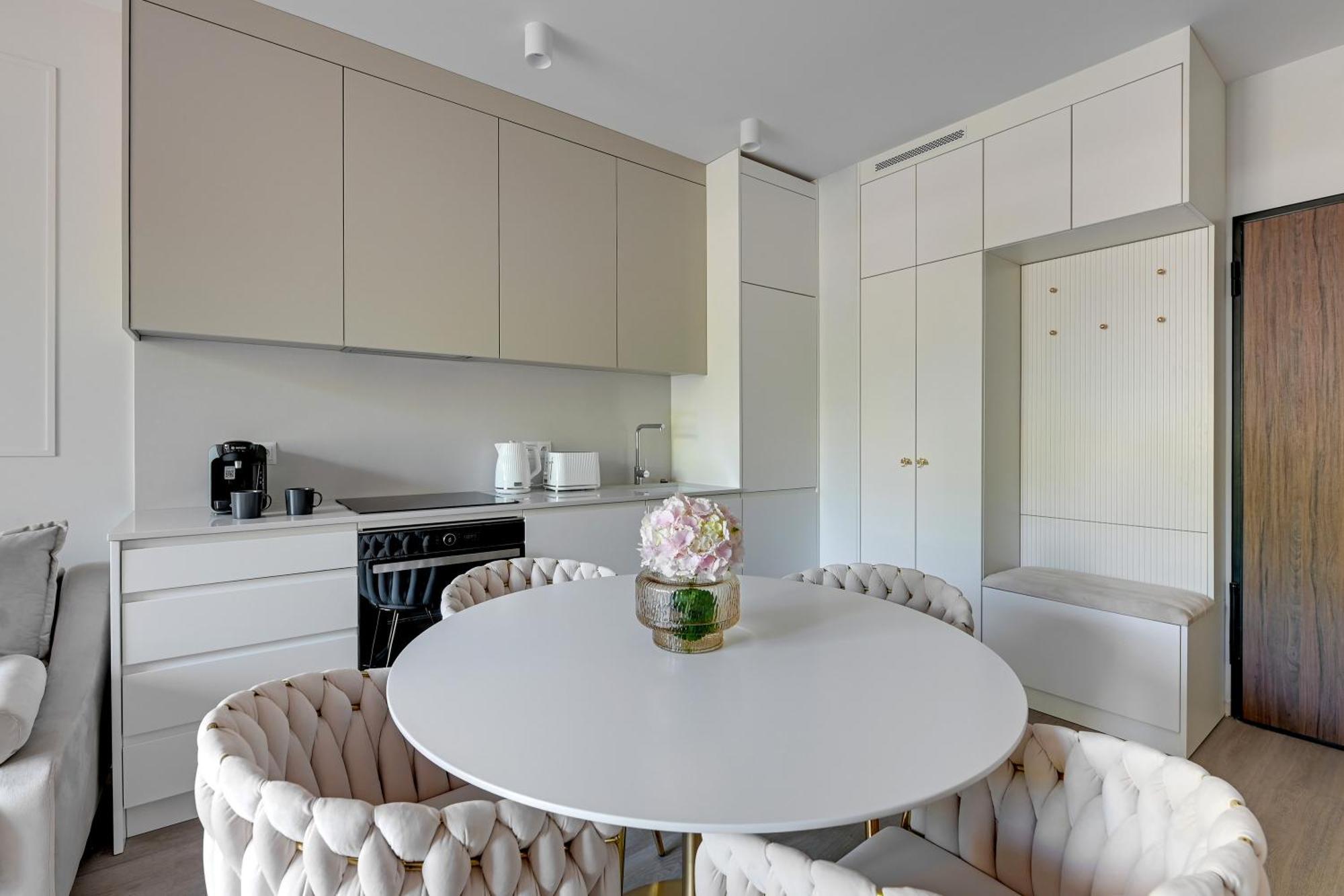 Premiem Cube Apartments In Center By Lion Apartments Γκντανσκ Εξωτερικό φωτογραφία