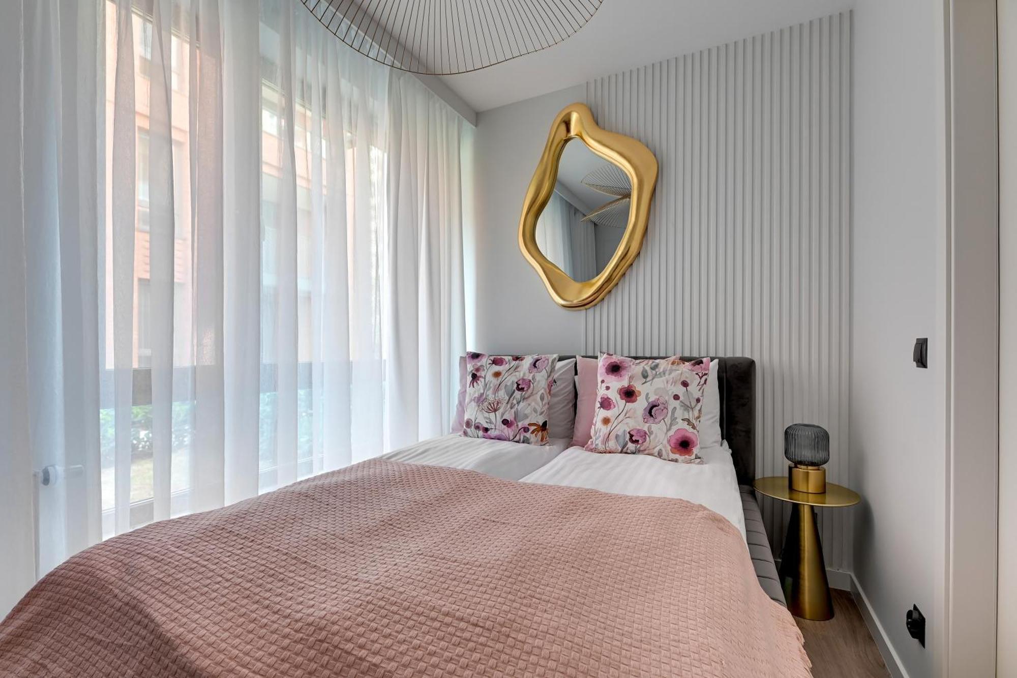 Premiem Cube Apartments In Center By Lion Apartments Γκντανσκ Εξωτερικό φωτογραφία