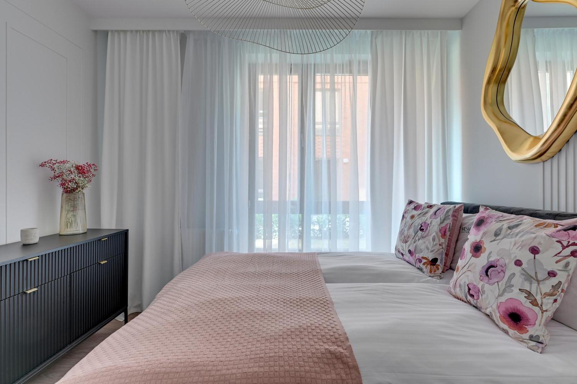 Premiem Cube Apartments In Center By Lion Apartments Γκντανσκ Εξωτερικό φωτογραφία